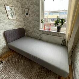 Säng bortskänktes 90x200