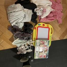 Leksaker, kläder skor