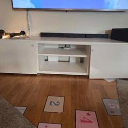 Tv bord bortsänkes