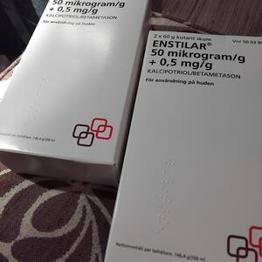 4 st oöppnade flaskor av Enstillar(skum) mot psoriasis