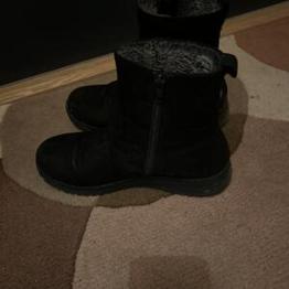 Ett par varmfodrade skor