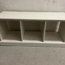 Hallmöbel från mio