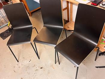 Köksstolar skänkes innan 27e