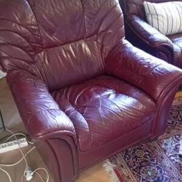 Äldre läderfåtöljer, 2 st