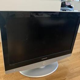 Samsung TV, 32 tum, skadad skärm