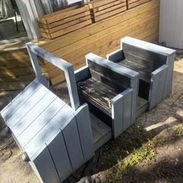 Leksaks bil till trädgården