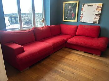 Rymlig & skön hörnsoffa bortskänkes!