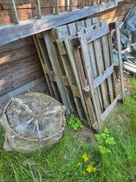Träpallar för ved eller trädgård