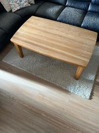 Soffbord i massiv ek
