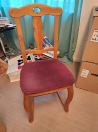 Köksstolar med klädd sits - BORTSKÄNKES