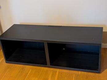 TV-möbel bortskänkes