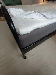 Resårmadrass & Bäddmadrass från IKEA bortskänkes.