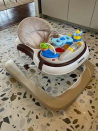 Beemoo baby gåstol skänkes