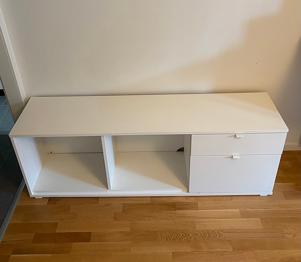 TV-bänk med förvaring