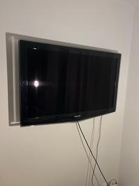 Gammal tv skänkes