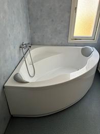 Hörnbadkar bortskänkes