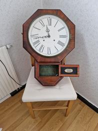 Klocka skänkes