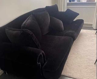 Soffa i svart sammet bortskänkes