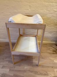 IKEA skötbord trä med skötbädd