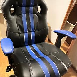 Gamingstol bortskänkes