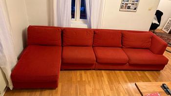 Röd soffa bortskänkes 3 delar