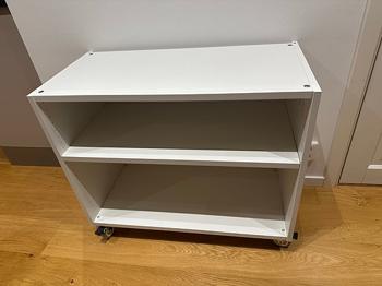 Hylla på hjul -bortskänkes!