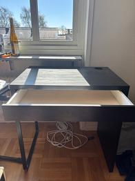 Skrivbord bortskänkes