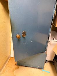 Kassaskåp bortskänkes