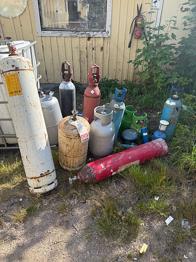 Gasflaskor bortskänkes