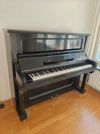 Billberg piano tillverkat år 1901