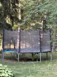 Studsmatta bortskänkes