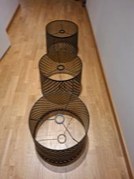 3 st lampskärmar guld/svart skänkes.