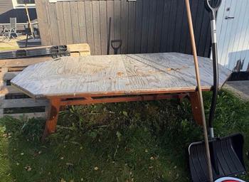 Bortskänkes bord