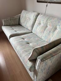 Bäddsoffa och bord bortskänkes