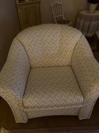 2 fåtöljer bortskänkes