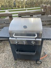 Gasolgrill skänkes