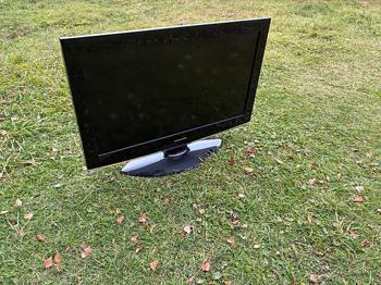 Samsung LCD Skärm TV skänkes
