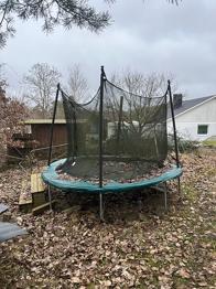 Studsmatta bortskänskes