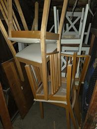 Matbord och stolar gratis