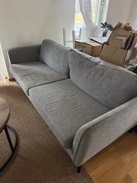 2-sits soffa bortskänkes