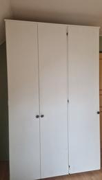 Gratis garderober. BORTSKÄNKES!