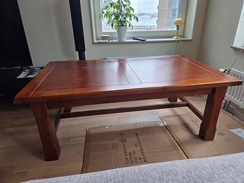 Soffbord bortskänkes