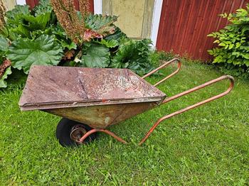 Skottkärra bortskänkes