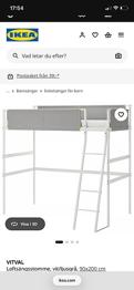 Två stycken IKEA Vitval loftsäng för barn vit/grå