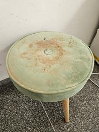 Smutsig pall bortskänkes