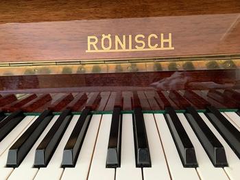 Piano Rönisch modell super, mörkbrunt