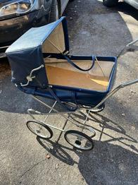 Dockvagn Bortskänkes