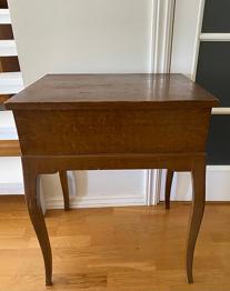 Syskrin / Träbord med förvaringsfack - Bortskänkes