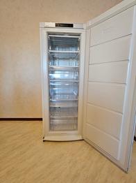 Electrolux frysskåp bortskänkes