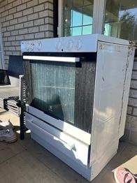 Bortskänkes Siemens kylskåp och Electrolux spis